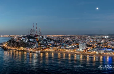 Mazatlán’s Malecon at night